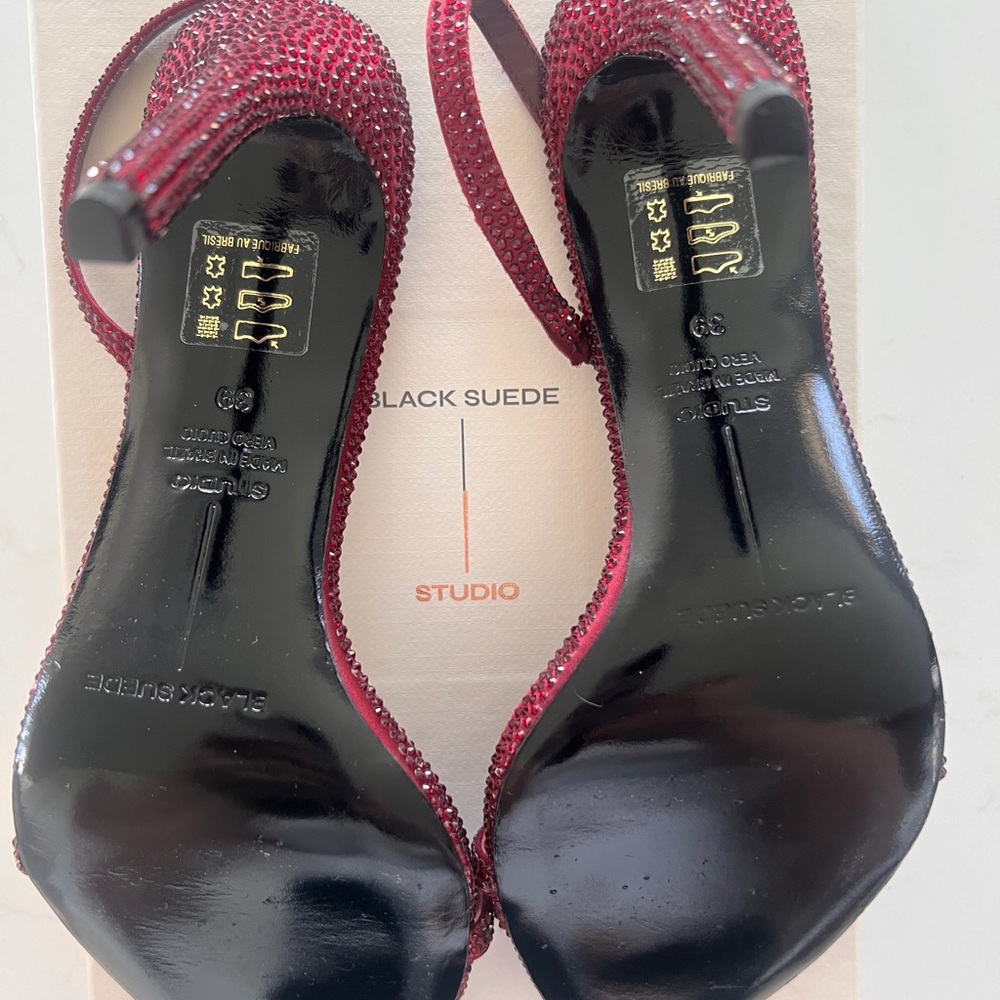 ✨Crystal Embellished Luciana Slingback
Sandal in Syrah Satin BLACK SUEDE STUDIO✨ - Picture 7 of 11